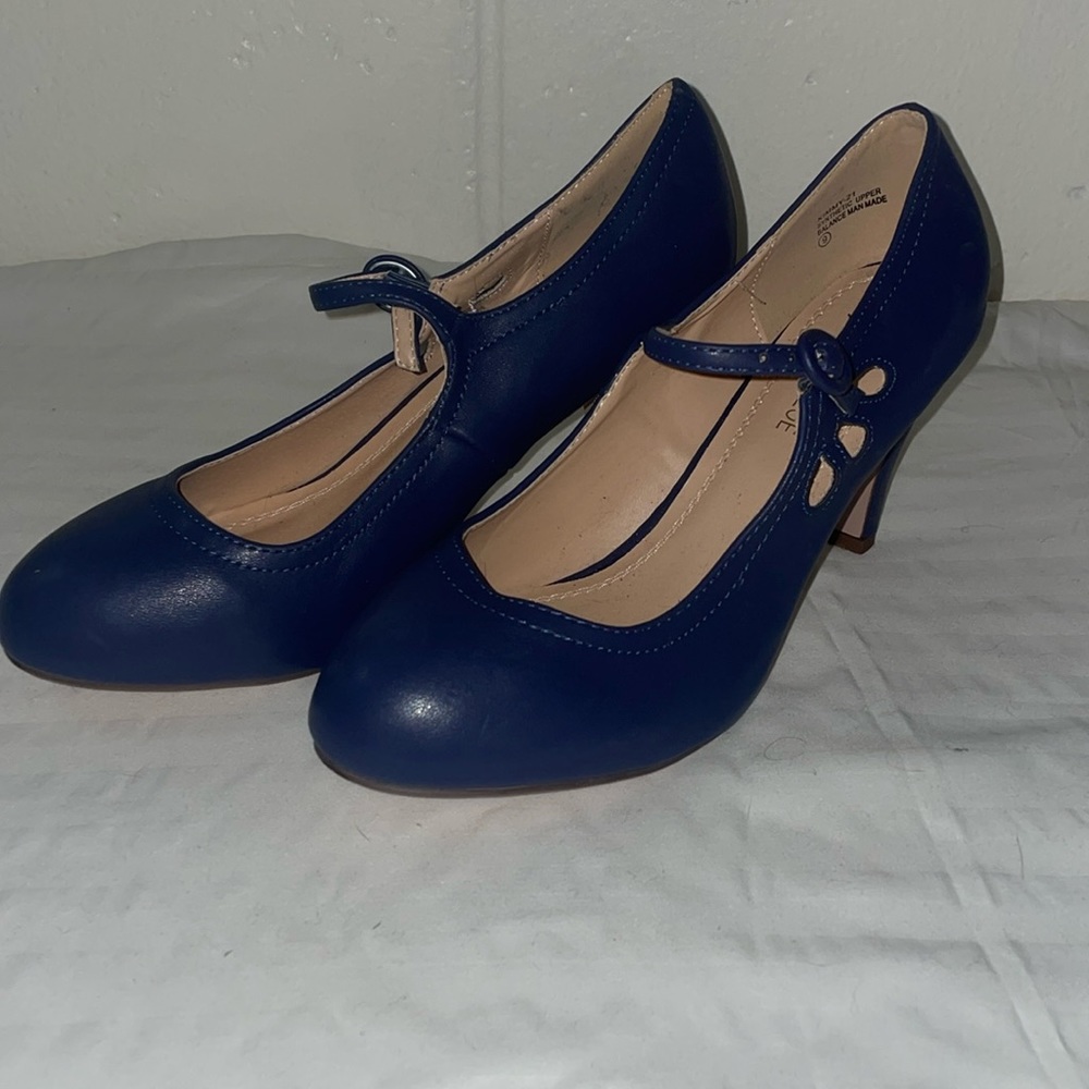 Navy Blue Mary Jane Heels Women’s 7